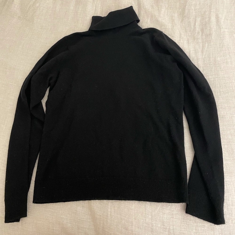 100% Italian Cashmere Brooks Brothers Turtleneck